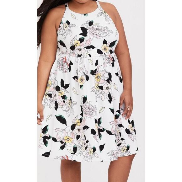 torrid Dresses & Skirts - Torrid White Floral Textured Lined Knit High Neck Skater Dress Women's Size 1X